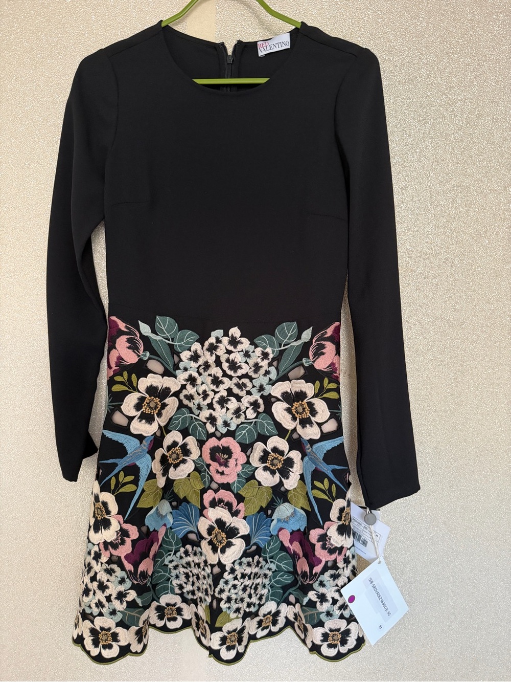 NWT Red Valentino beautiful Long-Sleeve Floral Appliqué embroidered Dress 40